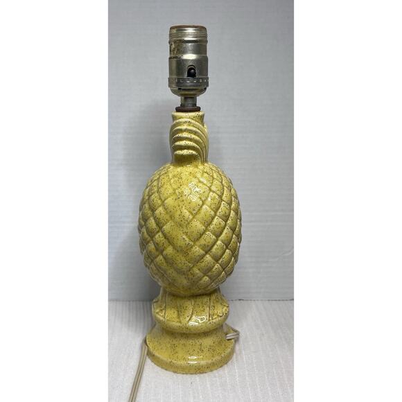 VTG Underwriters Laboratories Yellow Pineapple Ceramic Table Lamps - 2 MCM RETRO - Picture 3 of 16
